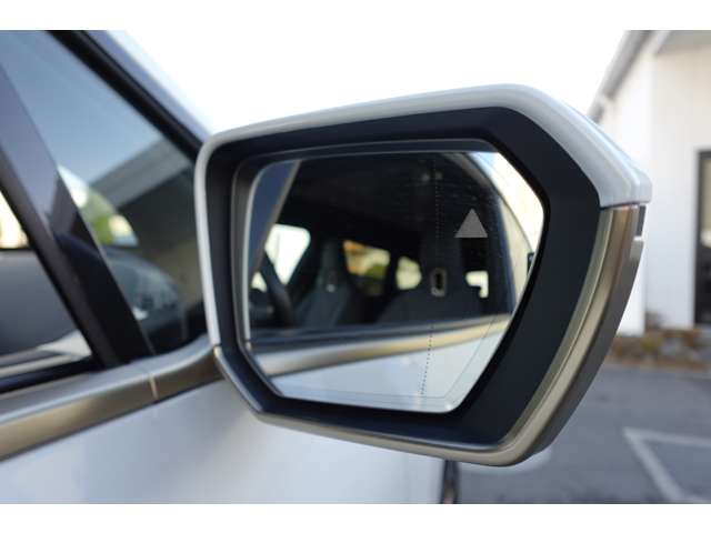 ＢＭＷ ｉＸ Ｍ６０ ４ＷＤ R6年 (近畿) 99