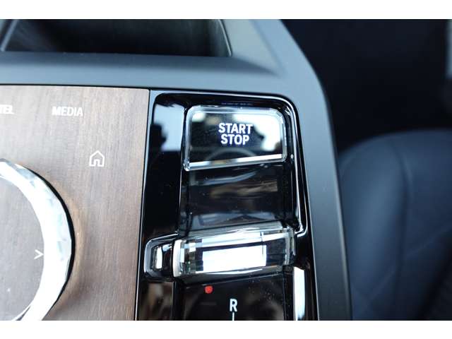 ＢＭＷ ｉＸ Ｍ６０ ４ＷＤ R6年 (近畿) 99