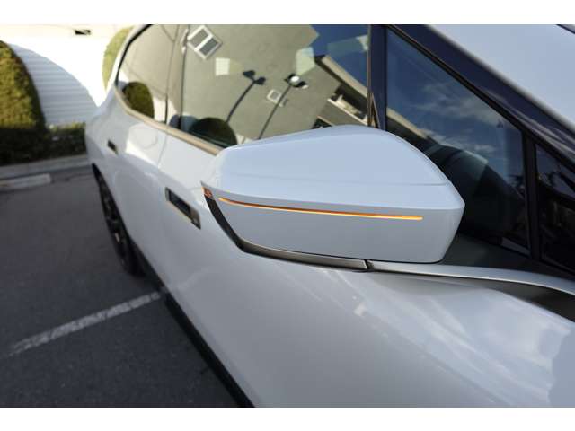 ＢＭＷ ｉＸ Ｍ６０ ４ＷＤ R6年 (近畿) 99