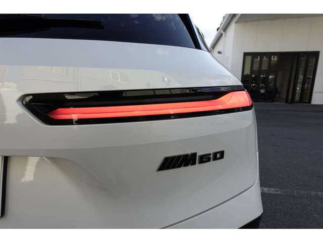 ＢＭＷ ｉＸ Ｍ６０ ４ＷＤ R6年 (近畿) 99