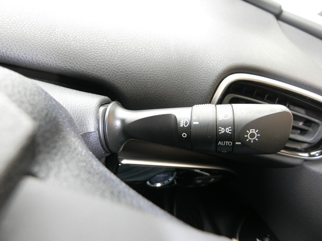 トヨタ プリウス １．８ Ａ H28年 (中国) 99