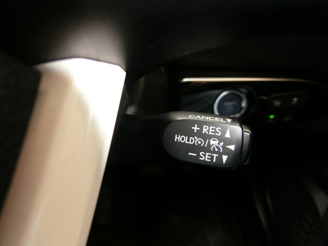 トヨタ プリウス １．８ Ａ H28年 (中国) 99