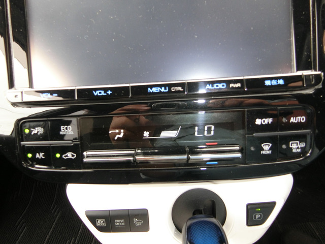 トヨタ プリウス １．８ Ａ H28年 (中国) 99