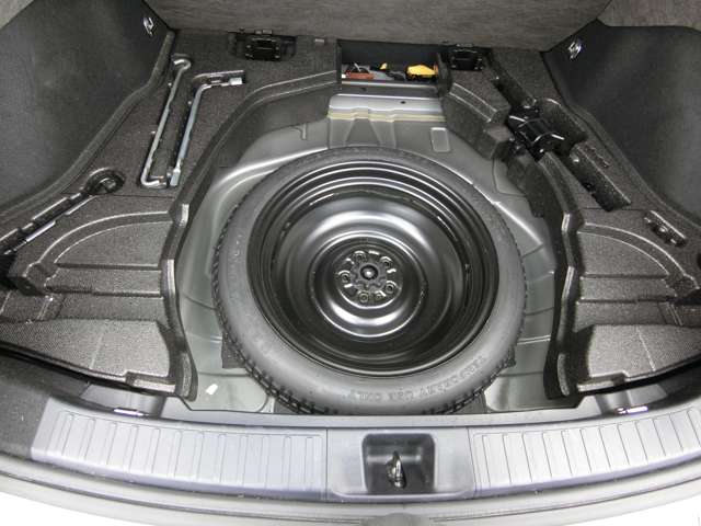 トヨタ プリウス １．８ Ａ H28年 (中国) 99