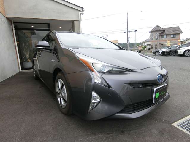 トヨタ プリウス １．８ Ａ H28年 (中国) 99