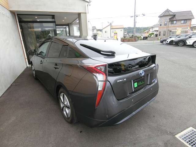 トヨタ プリウス １．８ Ａ H28年 (中国) 99