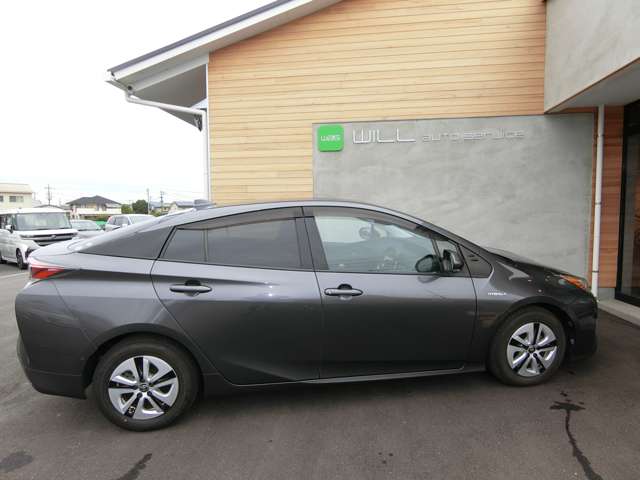 トヨタ プリウス １．８ Ａ H28年 (中国) 99