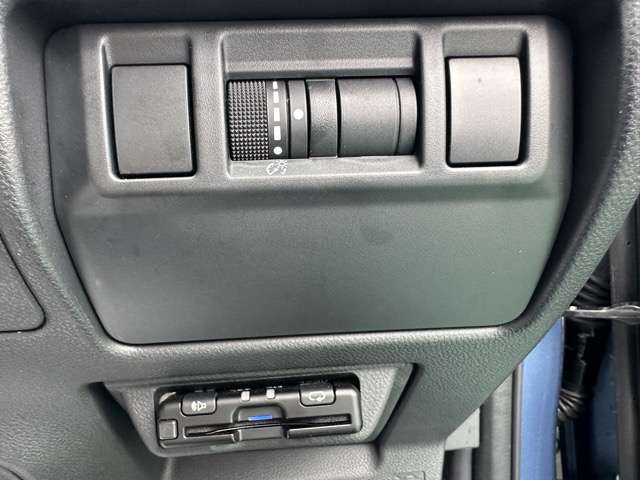 スバル インプレッサ　ハイブリッド ２．０ ＳＴ－Ｈ ４ＷＤ R6年 (東海) 99