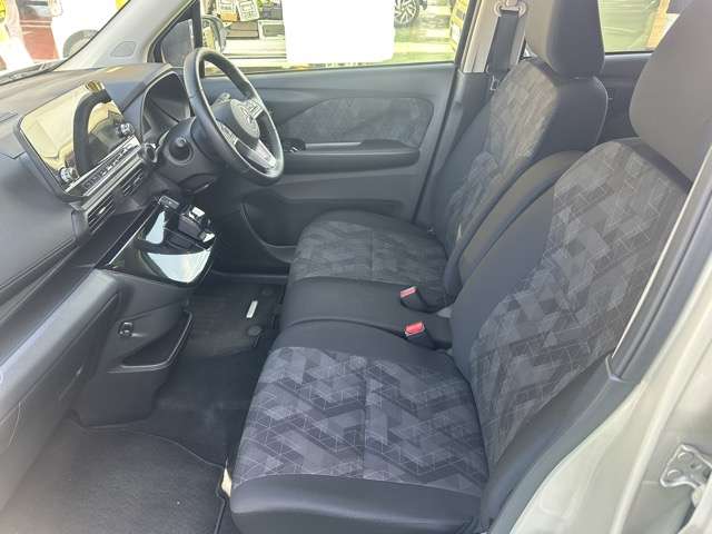 三菱 ｅＫクロス　ＥＶ Ｐ R4年 (東海) 99