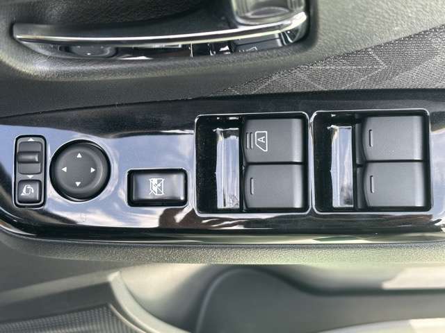 三菱 ｅＫクロス　ＥＶ Ｐ R4年 (東海) 99