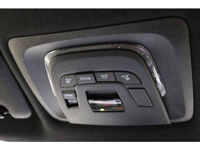 トヨタ カローラクロス　ハイブリッド １．８ ハイブリッド Ｚ R7年 (東海) 99