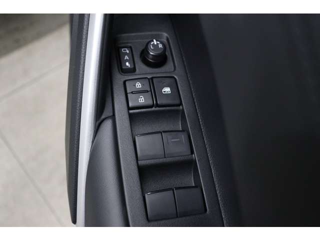 トヨタ カローラクロス　ハイブリッド １．８ ハイブリッド Ｚ R7年 (東海) 99