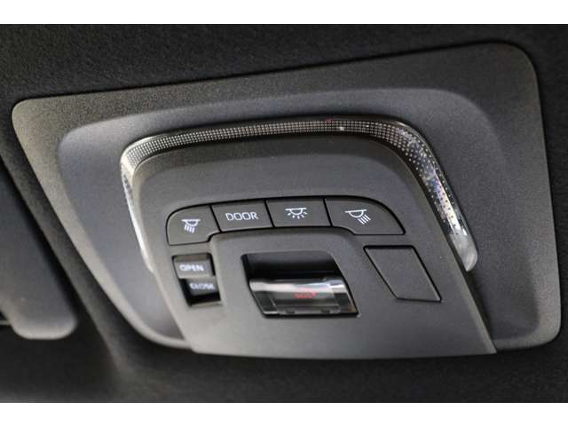 トヨタ カローラクロス　ハイブリッド １．８ ハイブリッド Ｚ R7年 (東海) 99