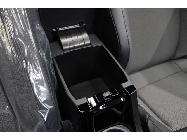 トヨタ カローラクロス　ハイブリッド １．８ ハイブリッド Ｚ R7年 (東海) 99