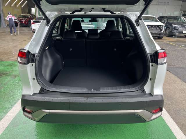 トヨタ カローラクロス　ハイブリッド １．８ ハイブリッド Ｚ Ｅ－ＦＯＵＲ ４ＷＤ R4年 (東海) 99