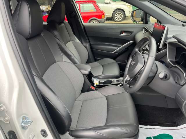 トヨタ カローラクロス　ハイブリッド １．８ ハイブリッド Ｚ Ｅ－ＦＯＵＲ ４ＷＤ R4年 (東海) 99