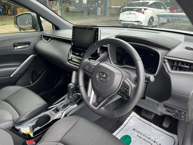 トヨタ カローラクロス　ハイブリッド １．８ ハイブリッド Ｚ Ｅ－ＦＯＵＲ ４ＷＤ R4年 (東海) 99