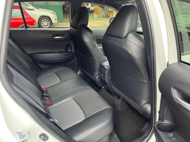 トヨタ カローラクロス　ハイブリッド １．８ ハイブリッド Ｚ Ｅ－ＦＯＵＲ ４ＷＤ R4年 (東海) 99