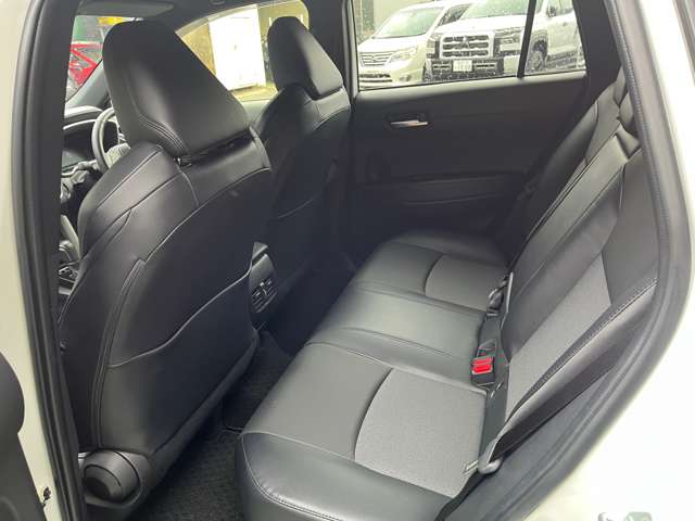 トヨタ カローラクロス　ハイブリッド １．８ ハイブリッド Ｚ Ｅ－ＦＯＵＲ ４ＷＤ R4年 (東海) 99