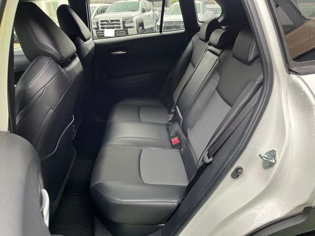 トヨタ カローラクロス　ハイブリッド １．８ ハイブリッド Ｚ Ｅ－ＦＯＵＲ ４ＷＤ R4年 (東海) 99