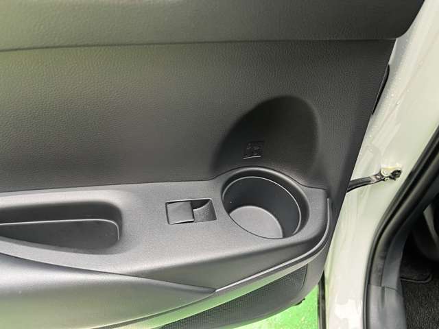 トヨタ カローラクロス　ハイブリッド １．８ ハイブリッド Ｚ Ｅ－ＦＯＵＲ ４ＷＤ R4年 (東海) 99