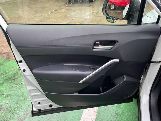 トヨタ カローラクロス　ハイブリッド １．８ ハイブリッド Ｚ Ｅ－ＦＯＵＲ ４ＷＤ R4年 (東海) 99