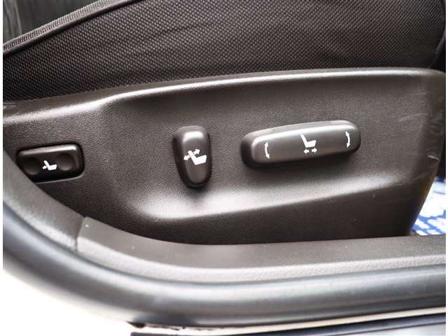 トヨタ クラウンアスリート ２．５ H24年 (関東) 99