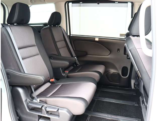 日産 セレナ １．２ Ｅ－ＰＯＷＥＲ ハイウェイスター Ｖ R3年 (関東) 99