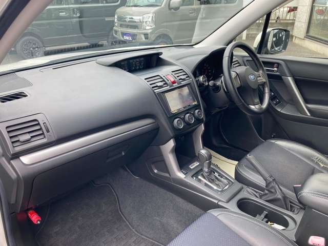 スバル フォレスター ２．０ＸＴ アイサイト ４ＷＤ H25年 (関東) 99
