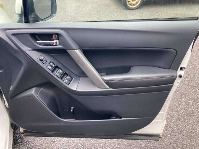 スバル フォレスター ２．０ＸＴ アイサイト ４ＷＤ H25年 (関東) 99