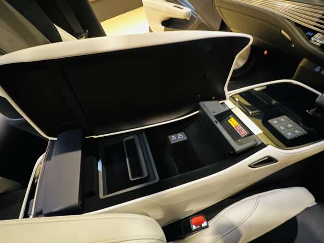 レクサス ＬＳ５００ｈ ５００Ｈ Ｆスポーツ ４ＷＤ R6年 (東海) 99