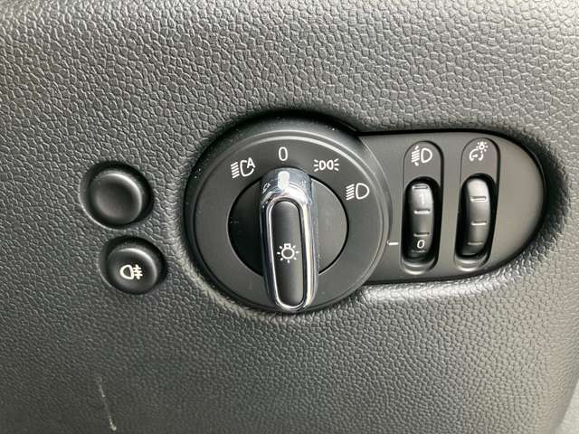 ミニ ミニ クーパーＳ ５ドア ＤＣＴ R4年 (近畿) 99