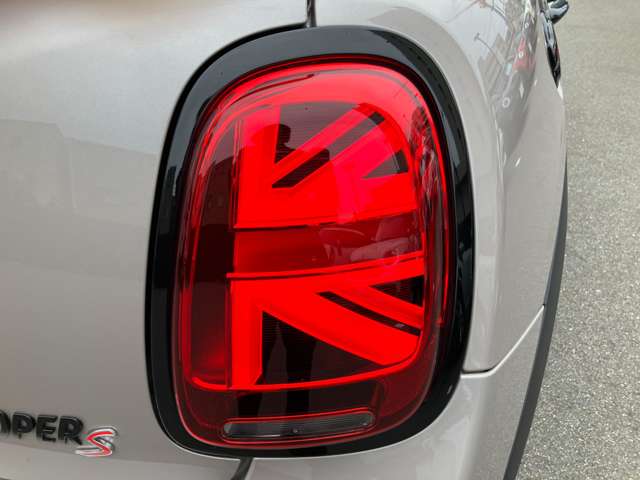 ミニ ミニ クーパーＳ ５ドア ＤＣＴ R4年 (近畿) 99