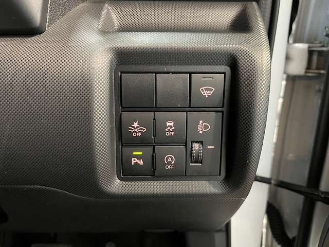 トヨタ ライズ １．０ Ｘ ４ＷＤ R5年 (北海道) 99