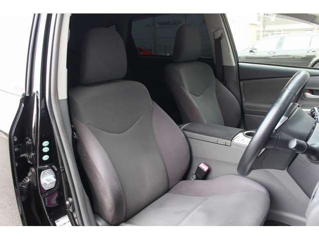 トヨタ プリウスΑ １．８ Ｓ ツーリングセレクション H25年 (関東) 99