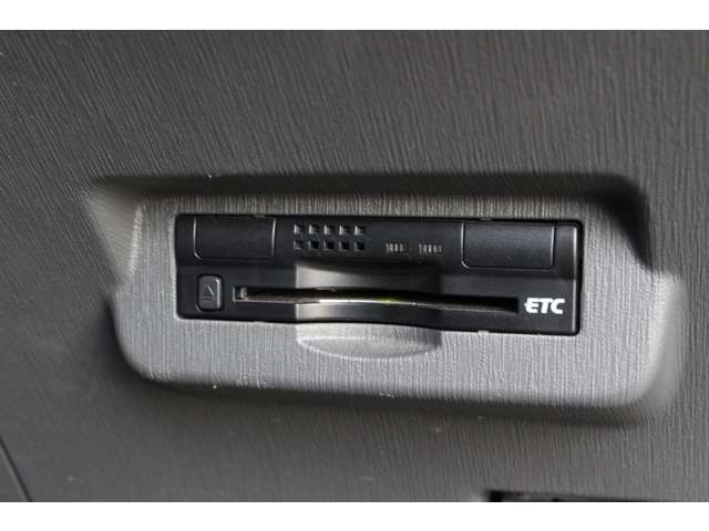 トヨタ プリウスΑ １．８ Ｓ ツーリングセレクション H25年 (関東) 99