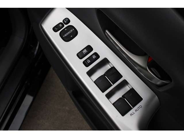 トヨタ プリウスΑ １．８ Ｓ ツーリングセレクション H25年 (関東) 99