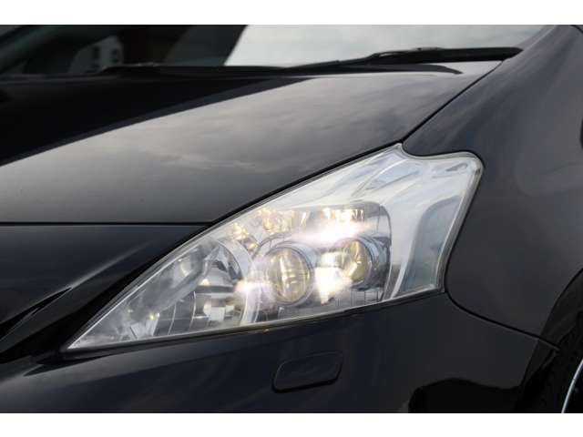 トヨタ プリウスΑ １．８ Ｓ ツーリングセレクション H25年 (関東) 99