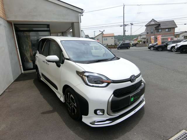 トヨタ シエンタ　ハイブリッド ハイブリッド １．５ Ｚ R5年 (中国) 99