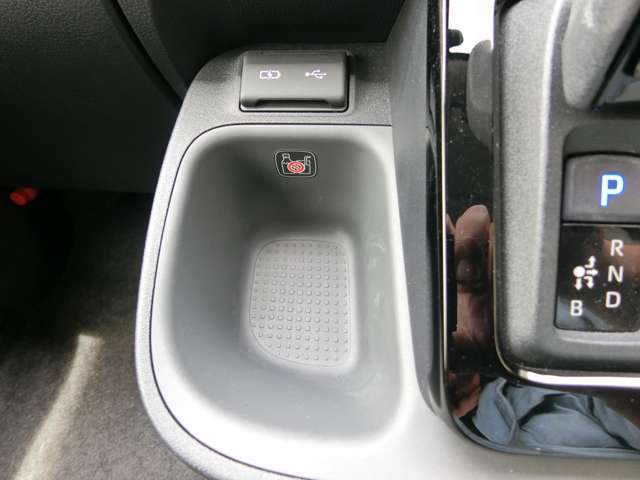 トヨタ シエンタ　ハイブリッド ハイブリッド １．５ Ｚ R5年 (中国) 99