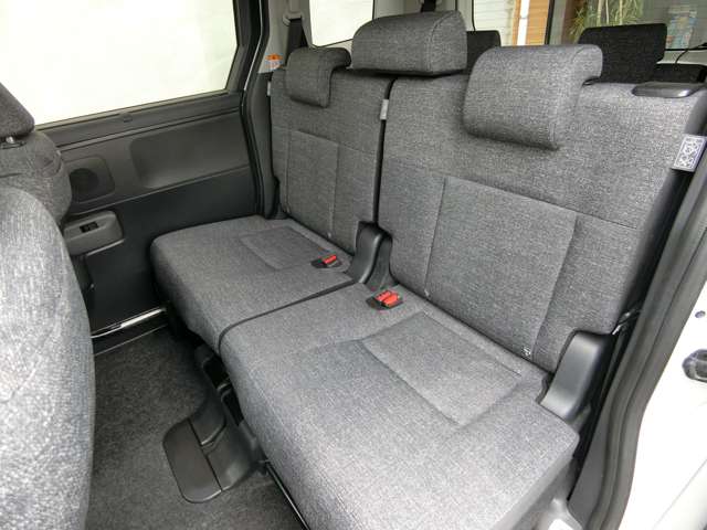 トヨタ シエンタ　ハイブリッド ハイブリッド １．５ Ｚ R5年 (中国) 99