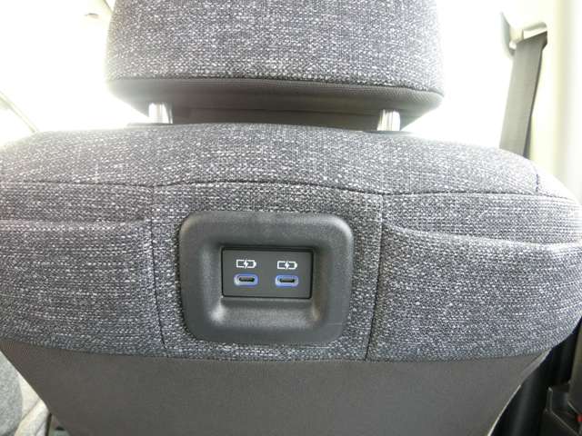 トヨタ シエンタ　ハイブリッド ハイブリッド １．５ Ｚ R5年 (中国) 99