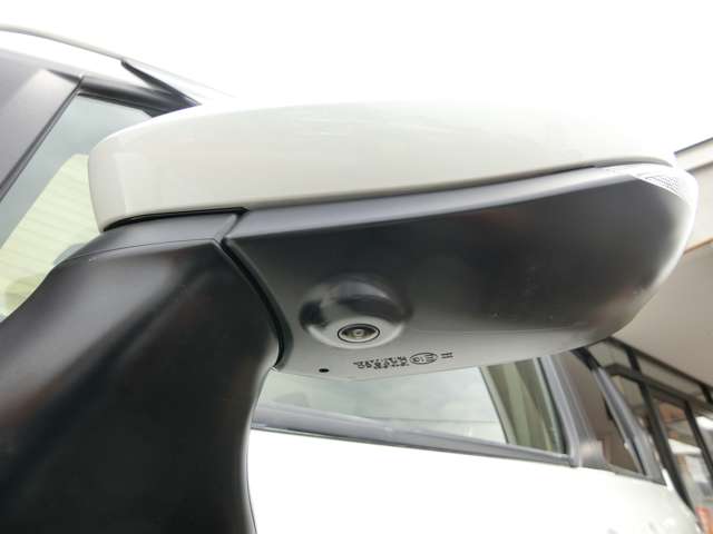 トヨタ シエンタ　ハイブリッド ハイブリッド １．５ Ｚ R5年 (中国) 99