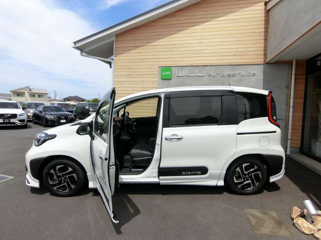 トヨタ シエンタ　ハイブリッド ハイブリッド １．５ Ｚ R5年 (中国) 99