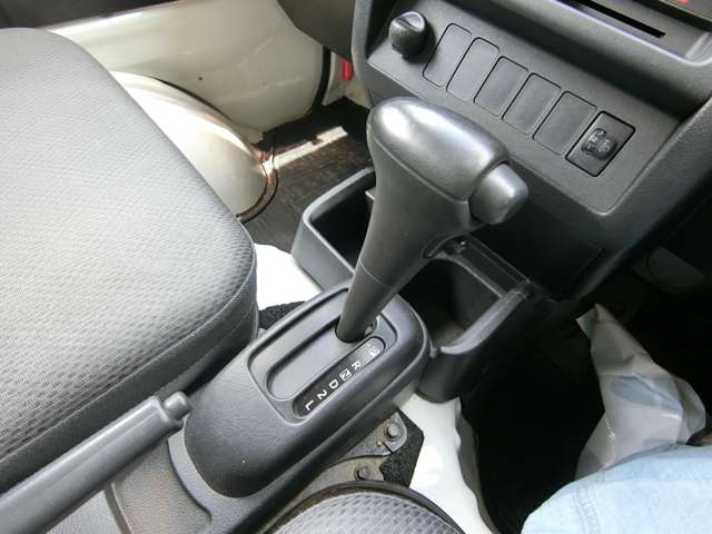 ダイハツ ハイゼットトラック ６６０ カラー鋼板簡易保冷車 ハイルーフ H27年 (中国) 99