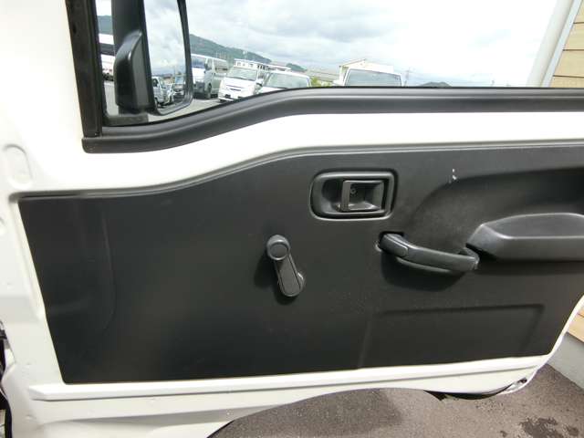 ダイハツ ハイゼットトラック ６６０ カラー鋼板簡易保冷車 ハイルーフ H27年 (中国) 99