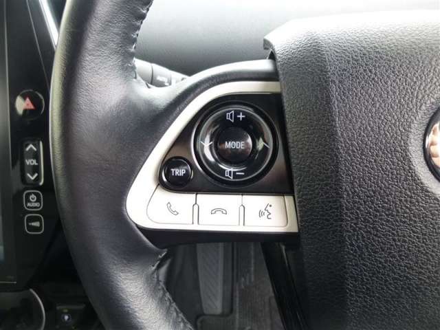 トヨタ プリウスＰＨＶ １．８ Ａ プレミアム H29年 (東北) 99