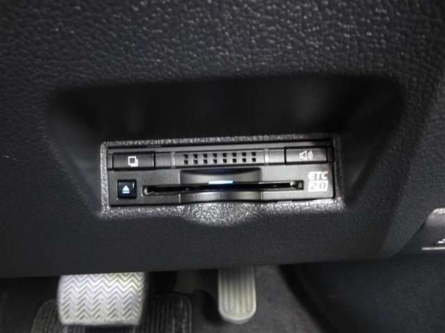 トヨタ プリウスＰＨＶ １．８ Ａ プレミアム H29年 (東北) 99