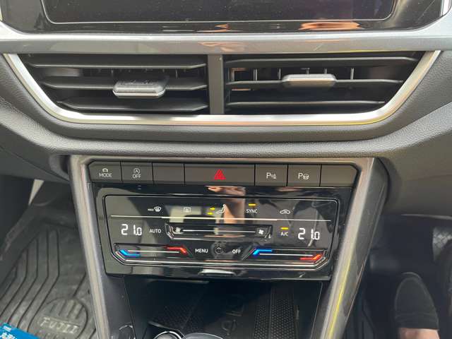 フォルクスワーゲン Ｔ－ＲＯＣ ＴＳＩ スタイル R5年 (東海) 99