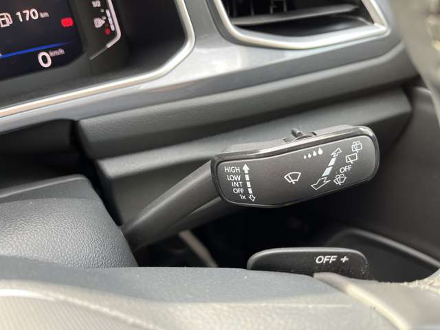 フォルクスワーゲン Ｔ－ＲＯＣ ＴＳＩ スタイル R5年 (東海) 99